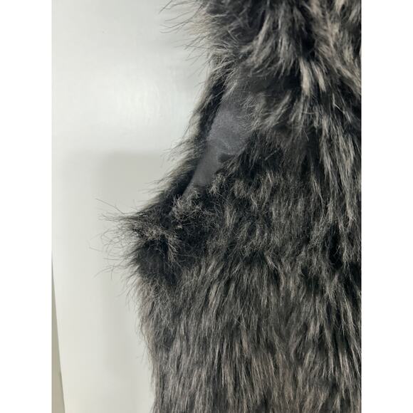 White House Black Market Faux Fur Long Vest Gray Black Sleeveless Jacket Med - Picture 8 of 15